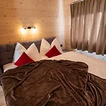 Chalet Staudach - Alpinresidenz Zillertal *